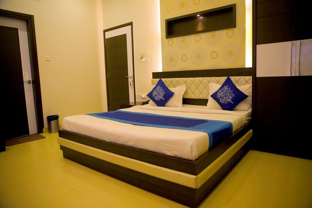 Hotel Rivera Palace Varanasi Eksteriør billede