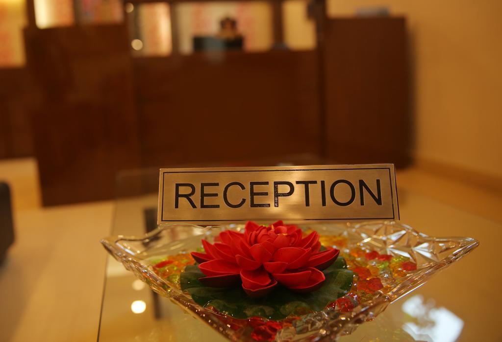 Hotel Rivera Palace Varanasi Eksteriør billede