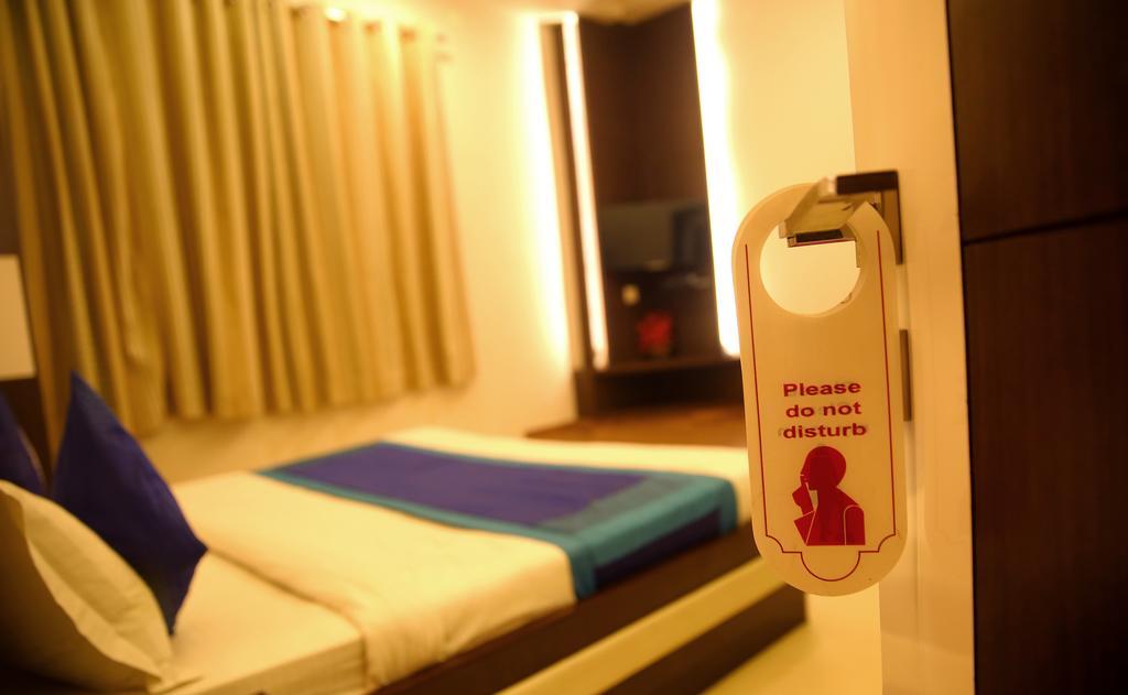 Hotel Rivera Palace Varanasi Eksteriør billede