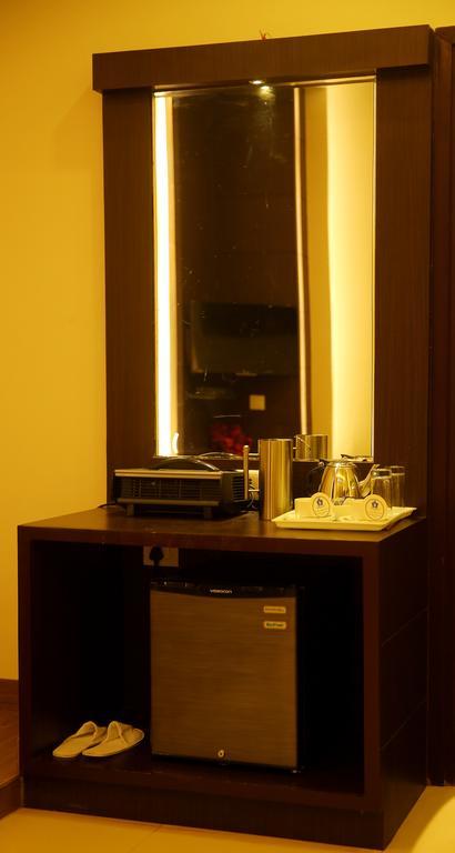 Hotel Rivera Palace Varanasi Eksteriør billede