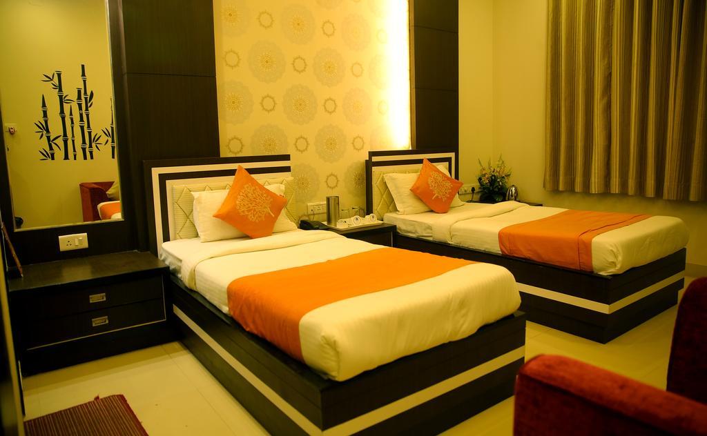 Hotel Rivera Palace Varanasi Eksteriør billede