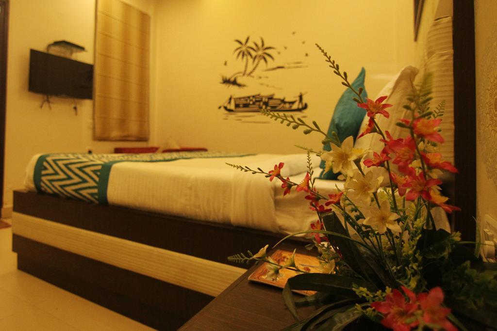 Hotel Rivera Palace Varanasi Eksteriør billede